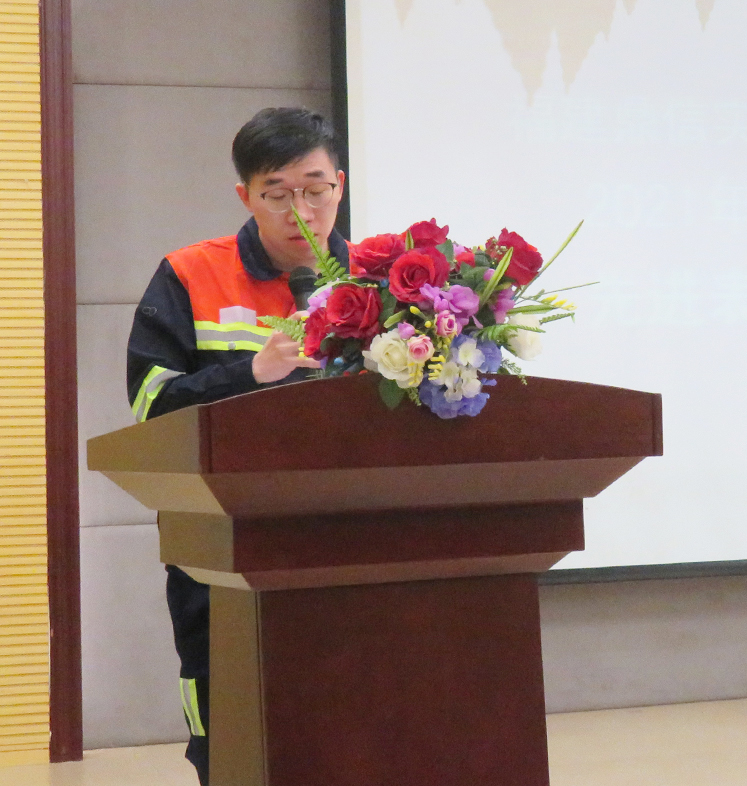 06酸洗厂先进员工 哈希游戏(中国游)官方网站